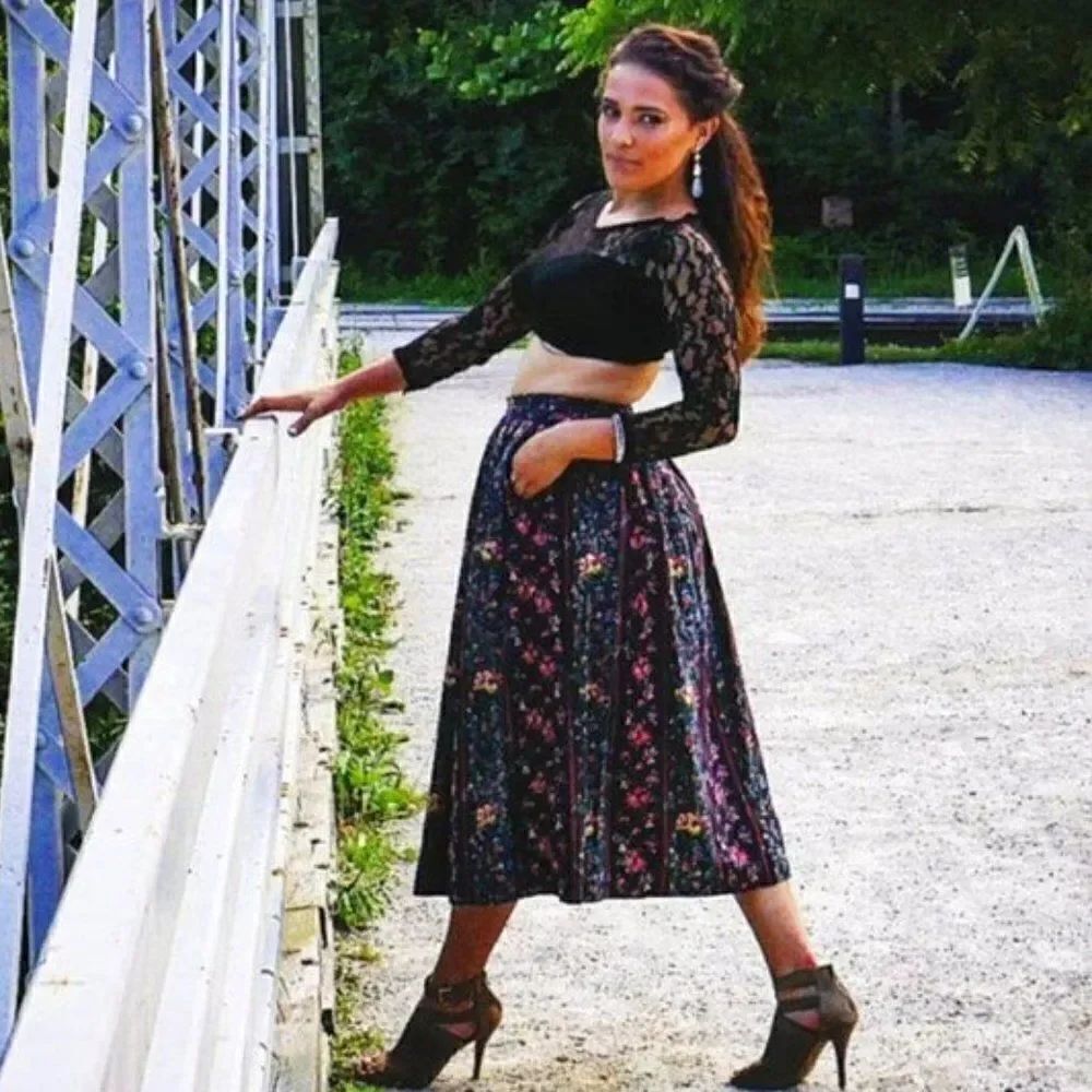 Vintage The Eagle's Eye Floral Skirt